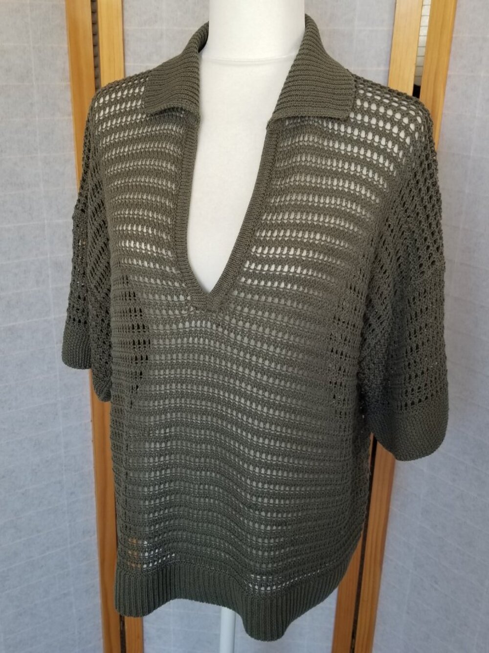 Max Studio Linen Blend Crochet Sweater Size Large Olive Green Polo Collared Knit